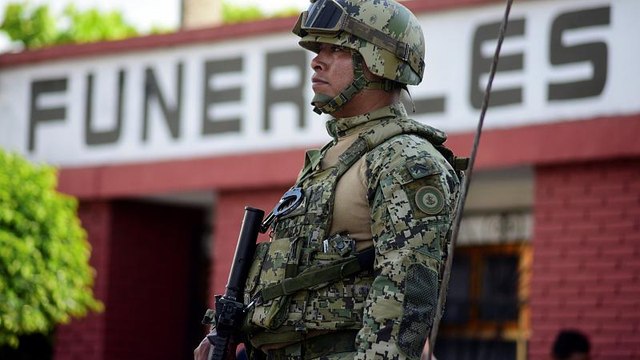 AMLO refuerza la vía militar para pacificar México