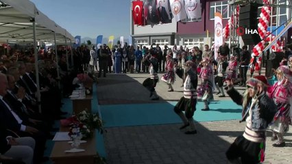 Bakan Ziya Selçuk, dev uçağın önünde öğrenciler olmadan fotoğraf çektirmedi