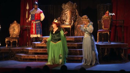 'Kral' hem düşündürdü hem güldürdü