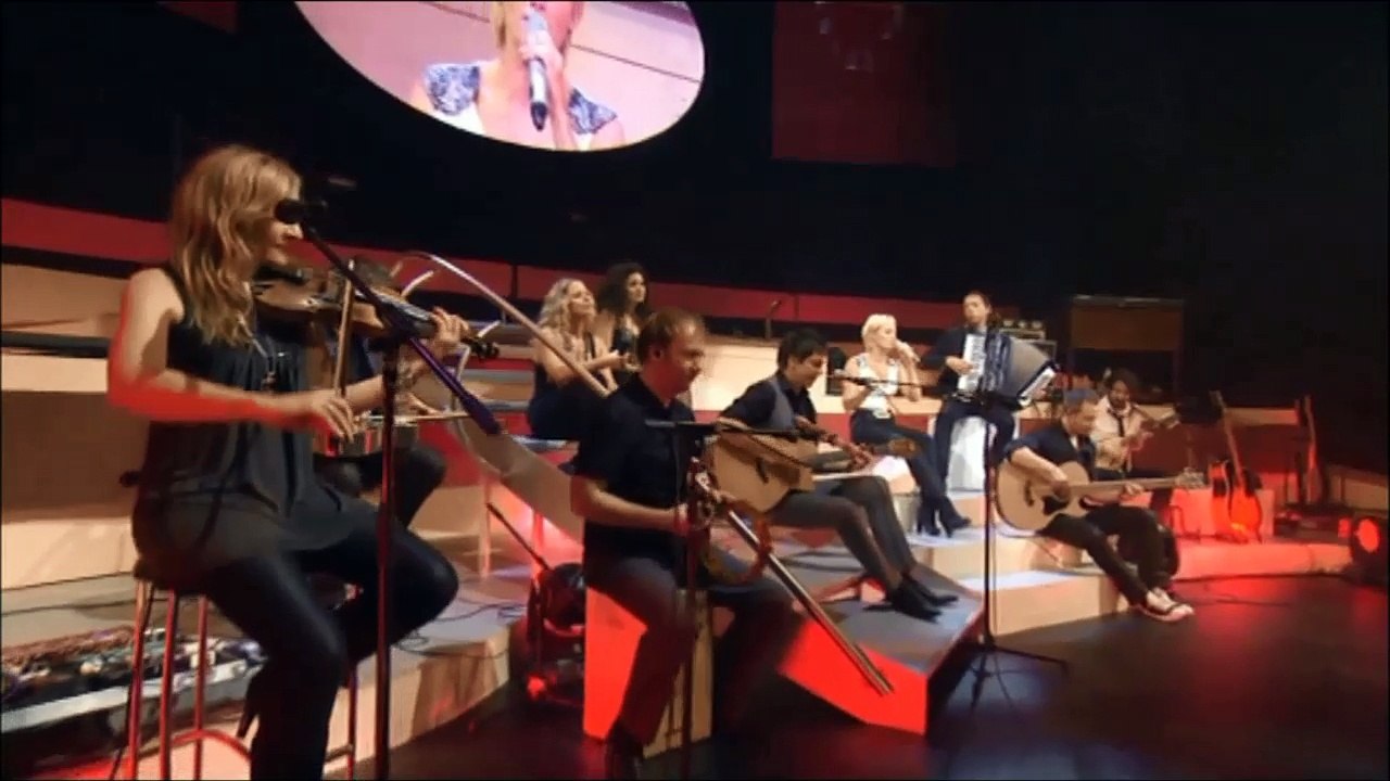 Helene Fischer – Manchmal kommt die Liebe einfach so — (Live: From O2 World Berlin, Germany / 2010)