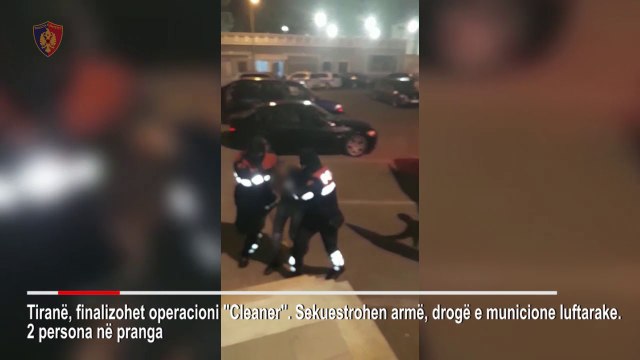 Pa Koment - Tiranë, “Cleaner” arreston 2 persona dhe sekuestron armë e drogë