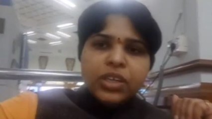 Sabrimala Temple Case : Activist Trupti Desai faces Protest, Will not return before Darshan