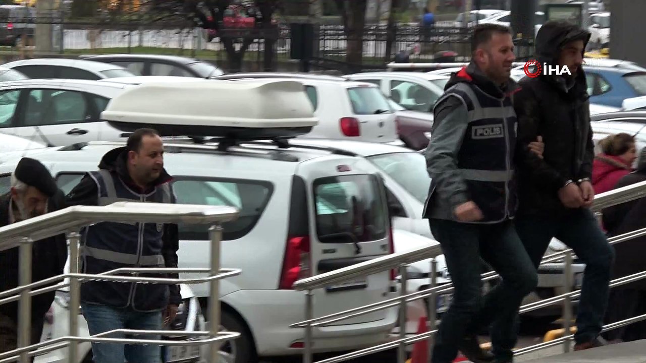 Camide abdest alan vatandaşın 8 bin TL'sini çalan 3 kişi adliyeye sevk edildi