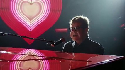 Pub de Noël avec Elton John