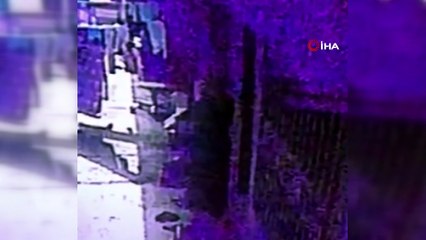 Hırsız, dilenci kılığında eve girdi