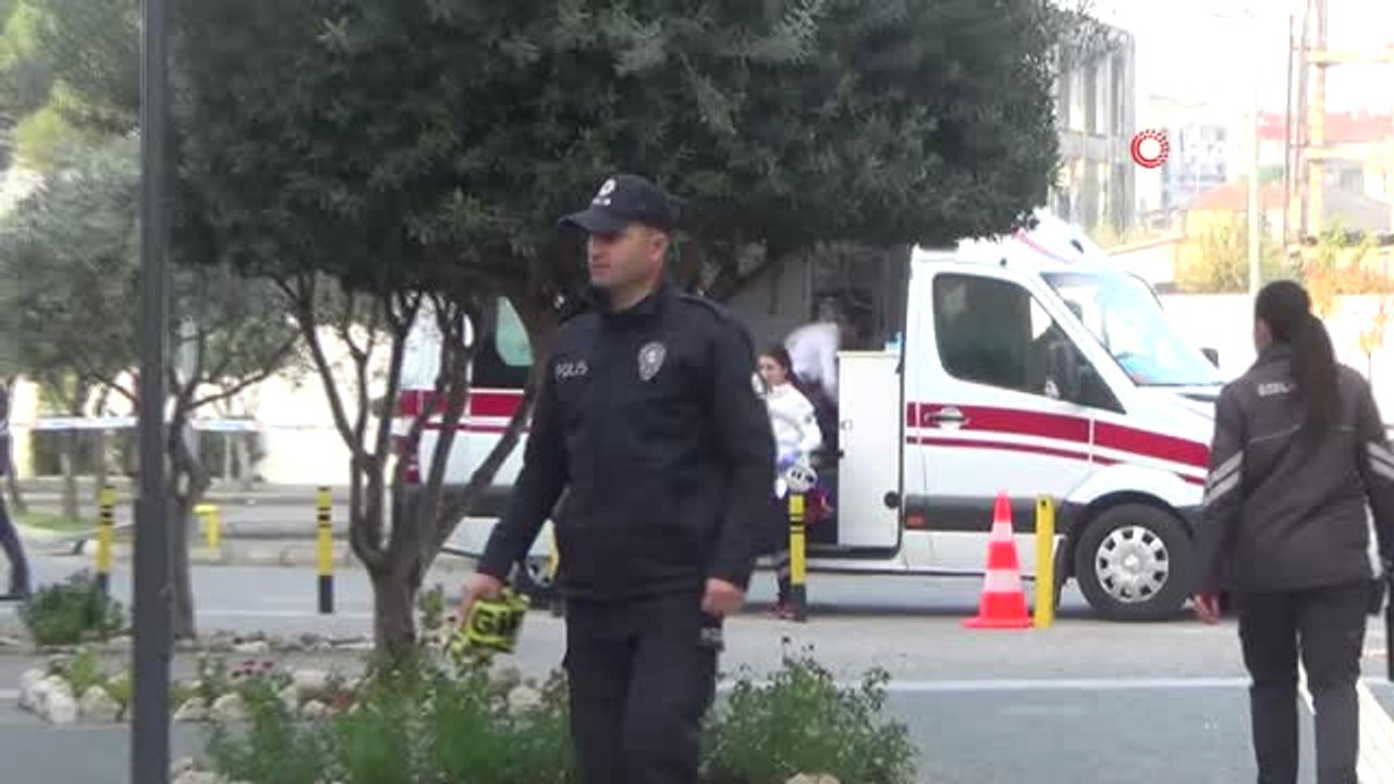 Gerçeği Aratmayan Tatbikat...alışveriş Merkezine Bırakılan Bomba Böyle Etkisiz Hale Getirildi