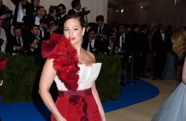 Ashley Graham recalls Kim Kardashian West picking spinach from her teeth