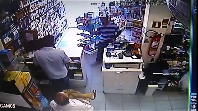 Bandido assalta farmácia no bairro Jockey, em Vila Velha