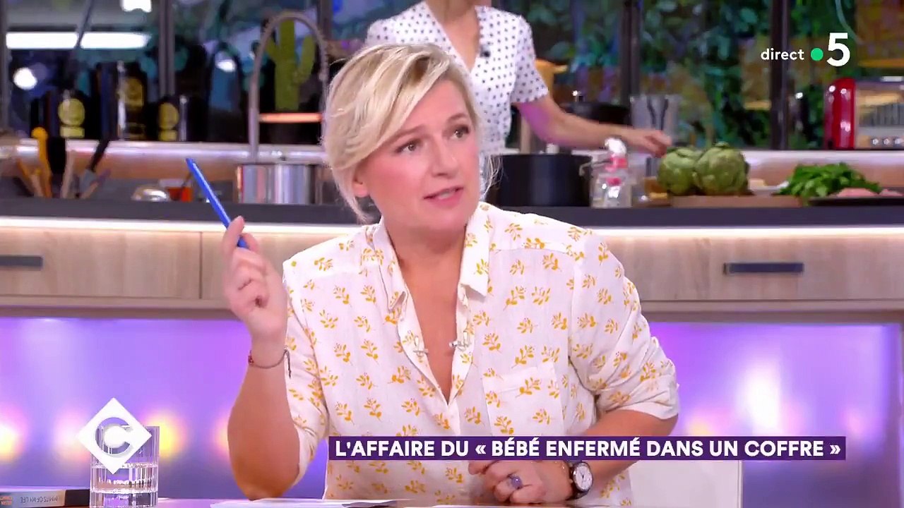 Les 23 premiers mois de sa vie, la petite Séréna les a passés dans le coffre de voiture de sa mère. La psychothérapeute Hélène Romano en parle dans "C à vous" sur France 5