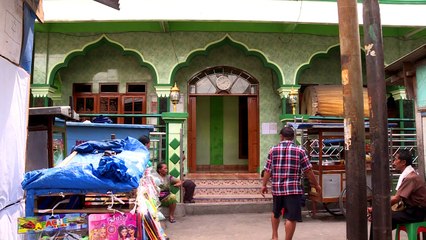 حشود غاضبة تقتصّ بوحشية من اللصوص في إندونيسيا