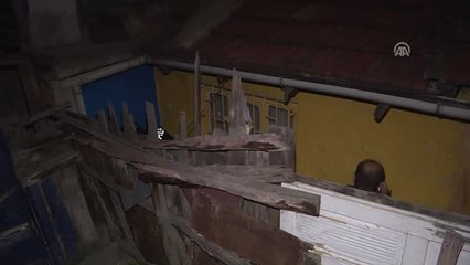 Alkollü Kadın, Annesini ve Komşusunu Rehin Aldı