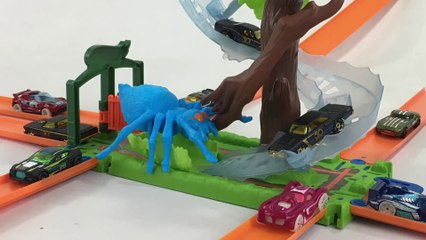 HOT WHEELS CITY Spider Park Attack Racing Playset || Keith's Toy Box