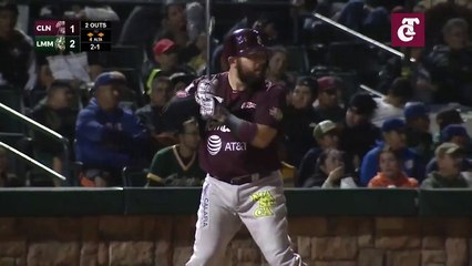 Con este robo de home, Ronier Mustelier empata la marca de todos los tiempos con dos estafas del plato en la misma temporada ⚠️