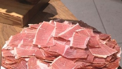 Jamón serrano español y vino chileno, un tándem sin fisuras para el paladar