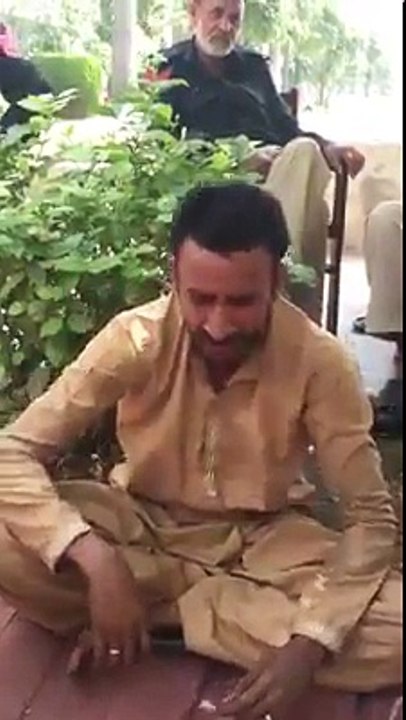 Rahat Fateh Ali Khan ki awaz lekin ak keedi ki zuban sy wah