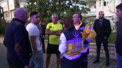 Turistleri taşıyan tur minibüsü hafif ticari araçla çarpıştı: 9 yaralı