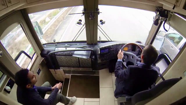 Comedians İn Cars Getting Coffee S04E04 Aziz Ansari It S Like Pushing A Building Off A Cliff