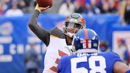 Winston closes the gap with 8-yard TD strike