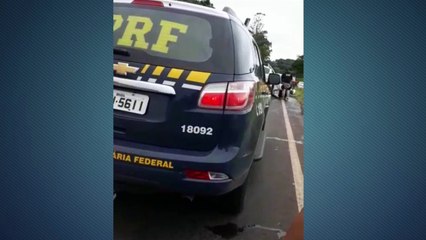 Colisão entre carro e caminhão interdita rodovia BR-163