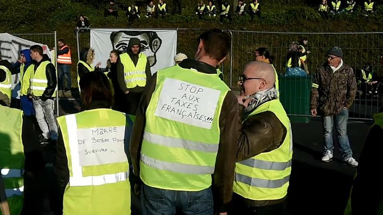 Trotz 'Gelber Westen“: Paris bleibt bei Spritpreiserhöhung