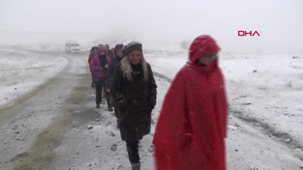 Doğa Fotoğrafçıları Muş'un Karlı Dağlarını Gezdiler