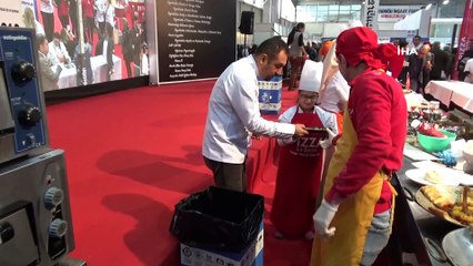 Engelliler pizza yarışmasında hünerlerini sergiledi