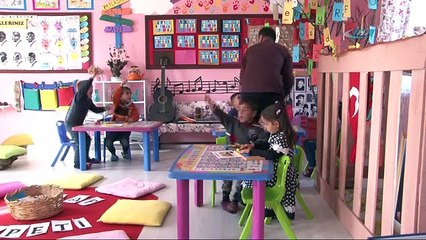 Bu Okulda Ogrenciler Eve Gitmek Istemiyor