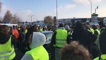 Les gilets jaunes bloquent le rond-point de l’Espérance