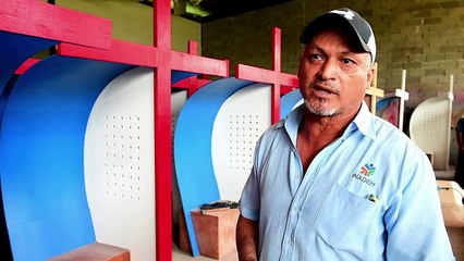 Presos de Panamá sueñan ser libres haciendo confesionarios