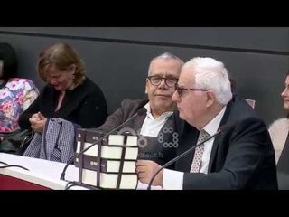 Ora News - Çmimet e Panairit të Librit, Kim Mehmeti fiton çmimin e karrierës