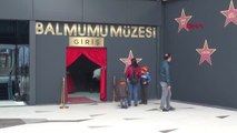Balıkesir Atatürk'e Benzemediği İddia Edilen Heykel İçin Müze Sahibinden Açıklama