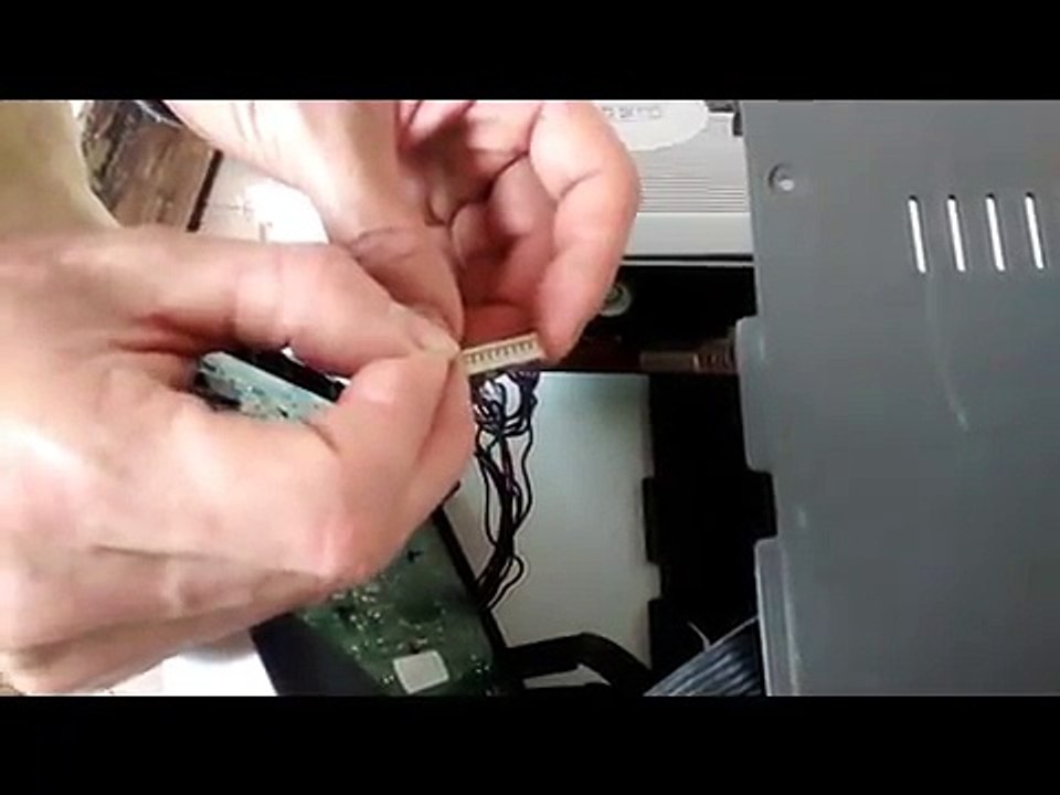 Como Colocar uma Entrada Auxilar em um aparelho de som