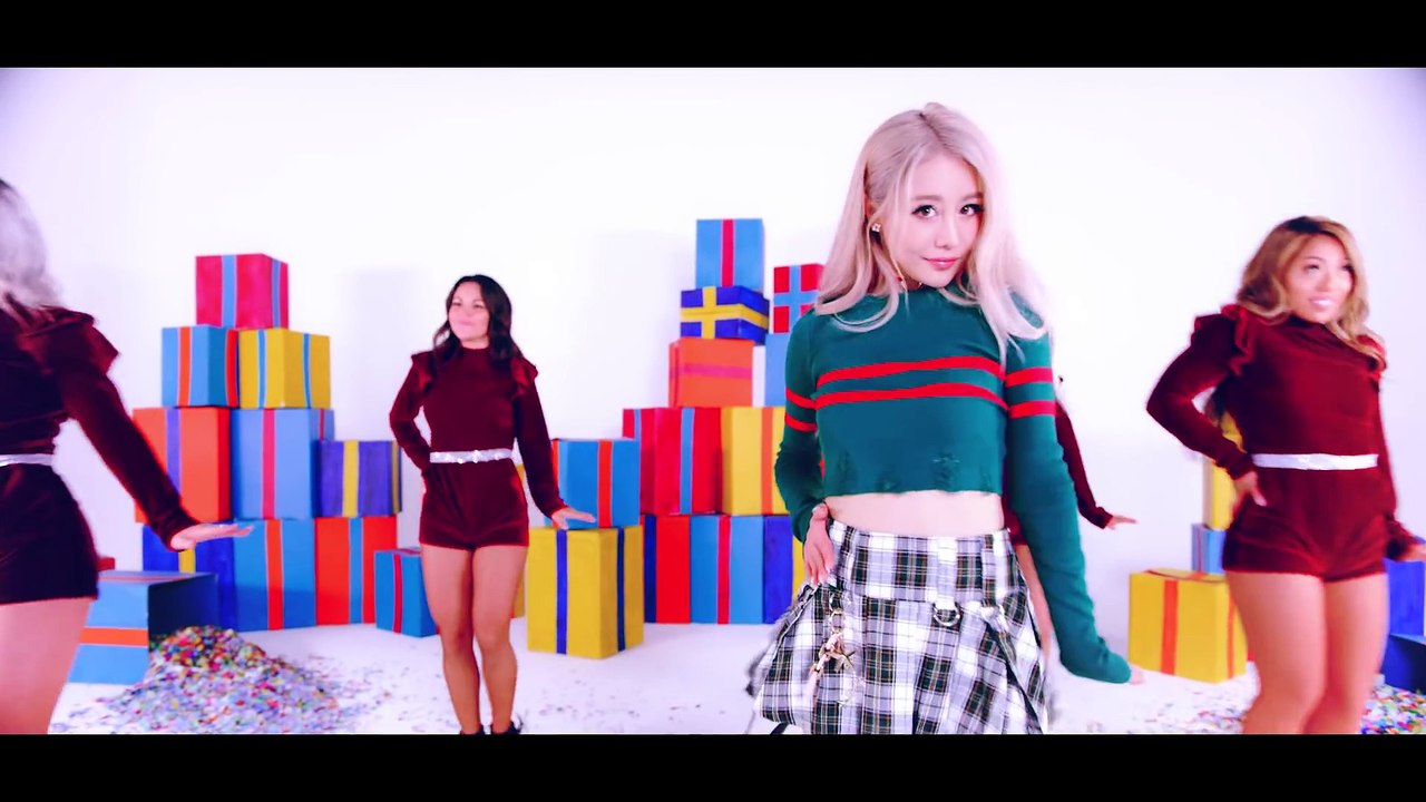 Wengie 'Ugly Christmas Sweater' MV (Official Music Video) Video