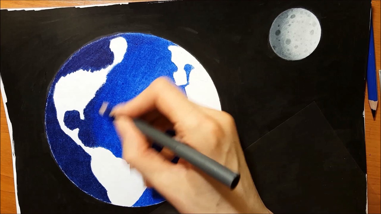 Drawing the Earth and the Moon