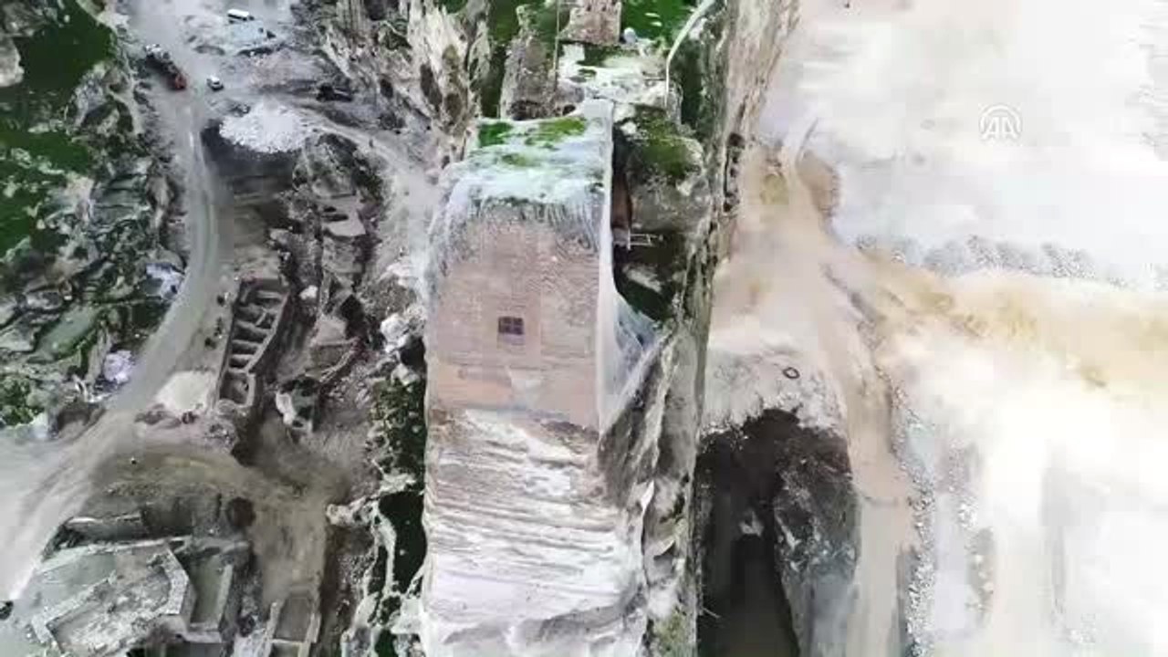 Hasankeyf'teki 4 Bin 600 Tonluk Caminin Taşınması İçin Köprü Yapıldı