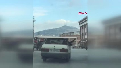 Ankara'da Elbirliği ile Araç Üzerinde Taşınan Sunta Olası Kazaya Davetiye Çıkardı