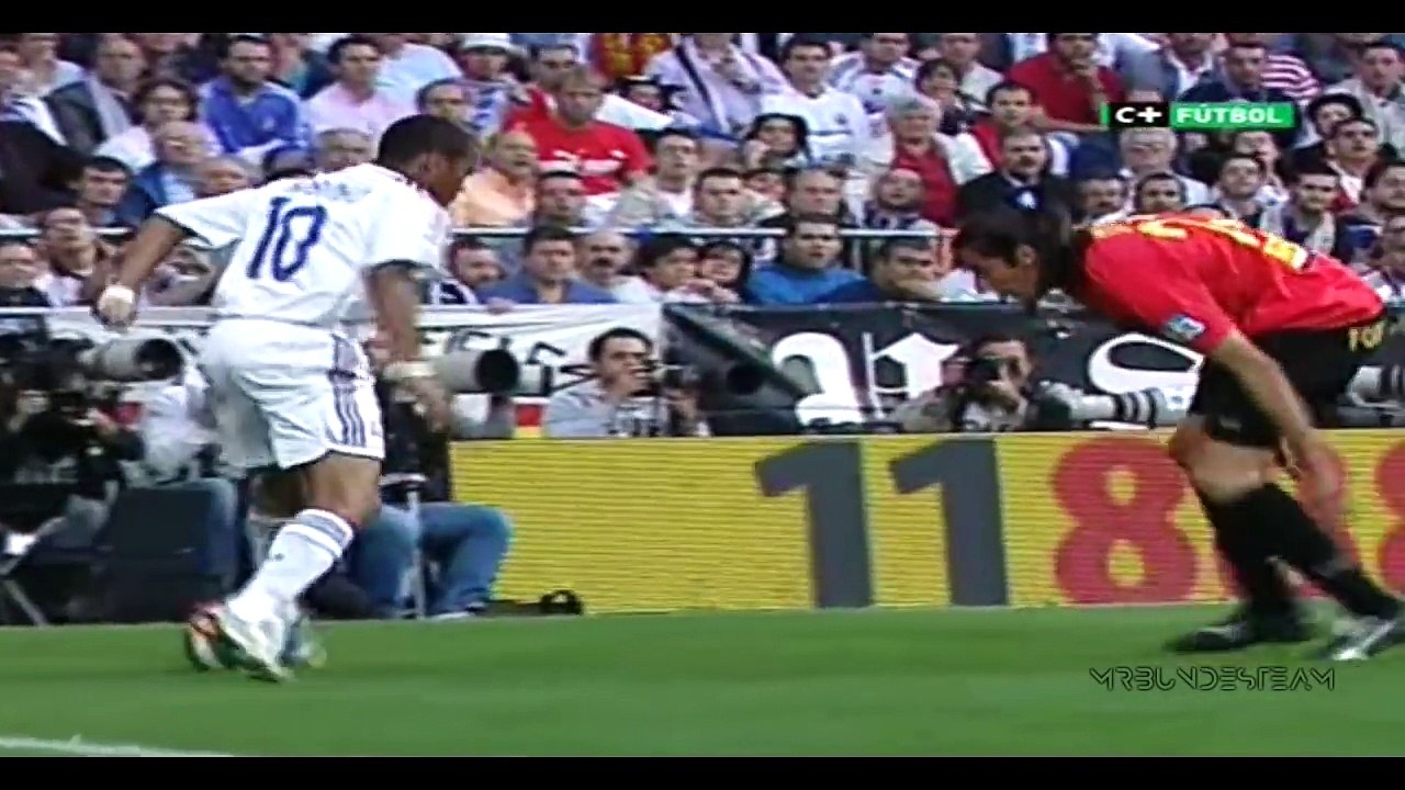 Robinho Crazy Dribbling Skills, Tricks, Goals ● Real Madrid 2006 07