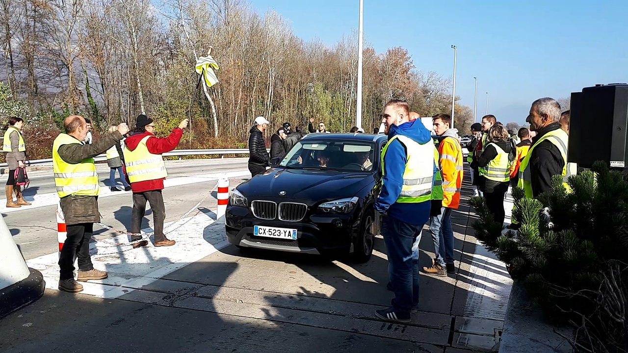CROLLES | "Gilets jaunes" passage gratuit au péage de Crolles en direction Grenoble ce midi