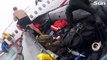 Sauvetage des passagers de l'avion Air Niugini en pleine mer !