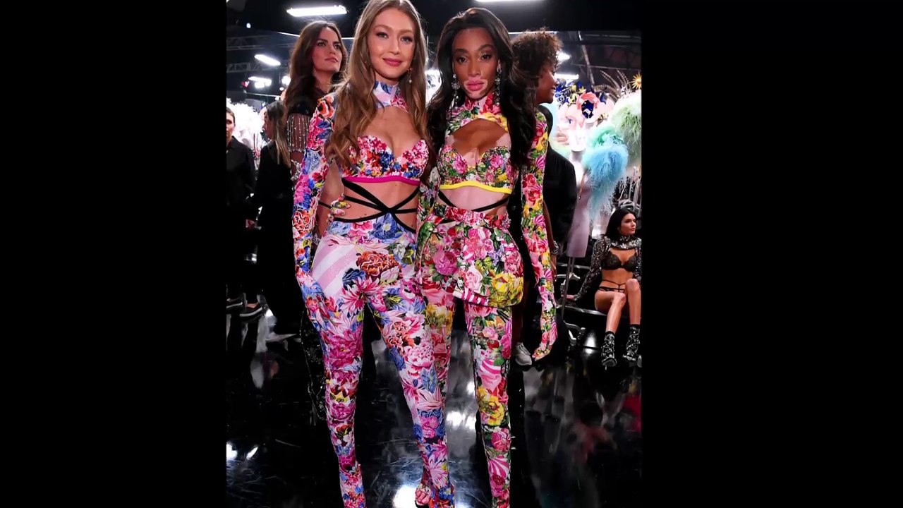 Victoria's Secret Fashion Show 2018... SÜPER MODELLER GÖZLERİ KAMAŞTIRDI!..