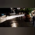 Enormes olas y evacuaciones por el temporal en Canarias