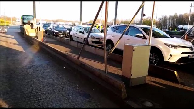 Franche-Comté Gilets jaunes Blocage du péage de Fontaine
