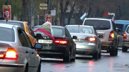 - Bulgaristan’da Protestocular Türkiye Sınırına Giden Yolları Kapattı