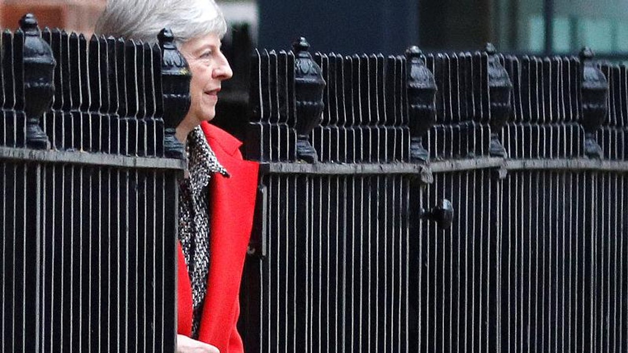 May: führungswechsel würde brexit gefährden