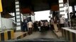 بریکنگ نیوز: موٹروے پولیس کی بروقت کاروائی ٹول پلازہ پر چار وکلاء ناکارہ بنا دیے گئے علاقہ کو کلیئر قرار دے دیا گیا