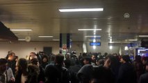 Metro istasyonunda raylara düşen kadın yaralandı - İSTANBUL