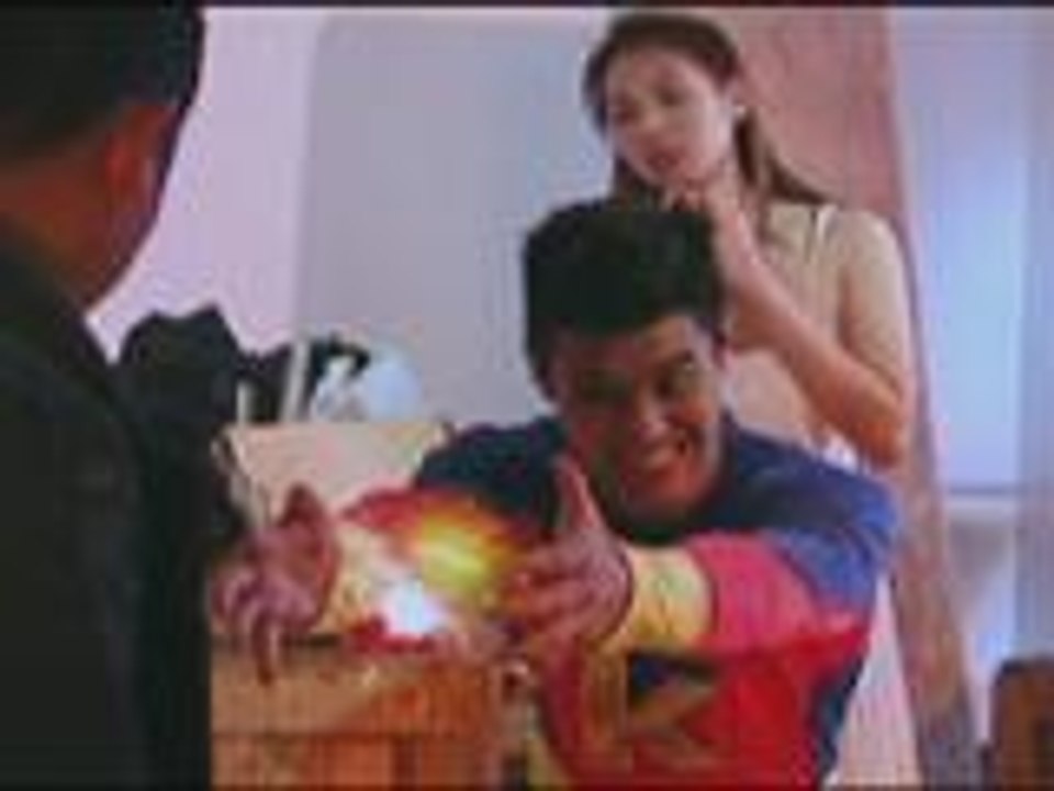 Banana Split spoofs "Kuryente Kid"