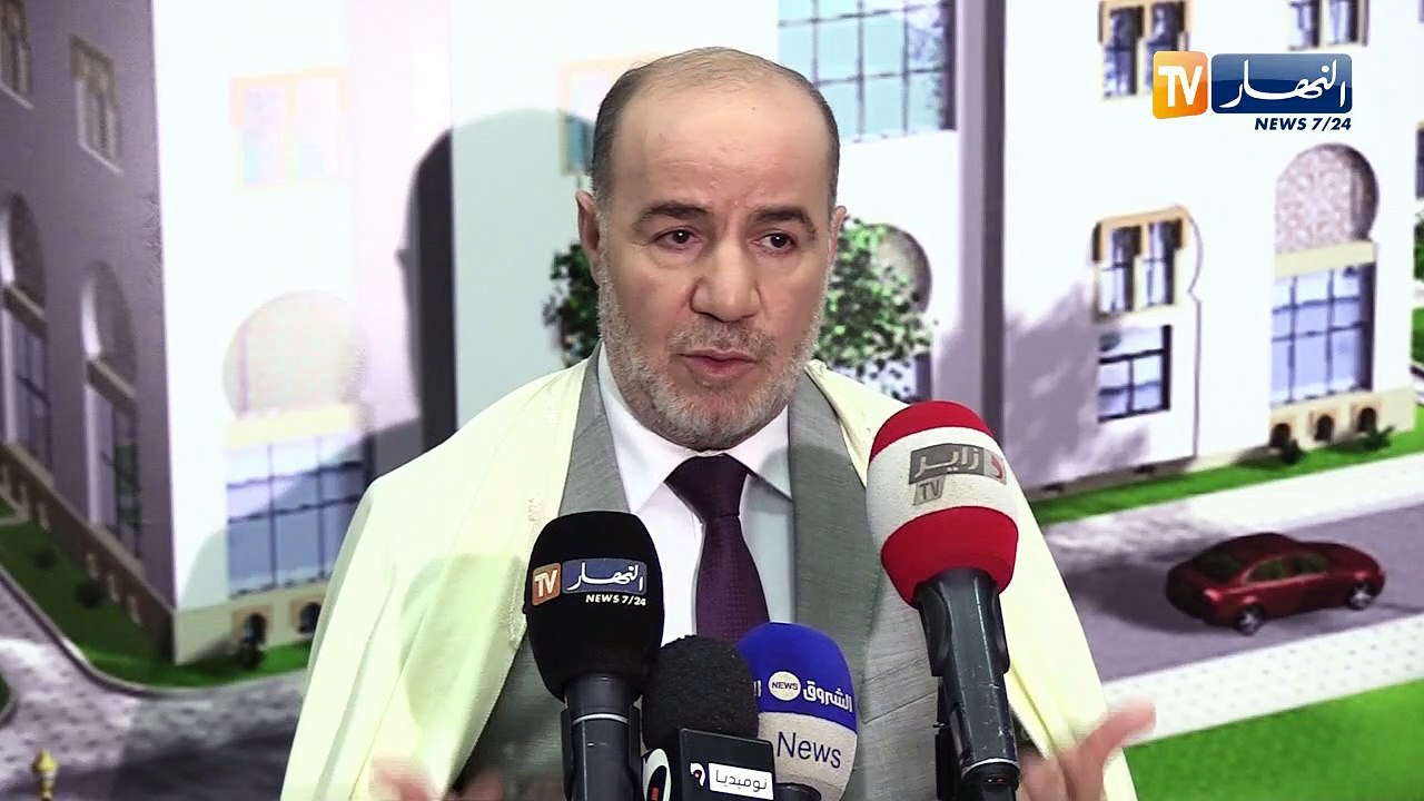 وزير الشؤون الدينية والأوقاف"يوسف بلمهدي" يهنئ...