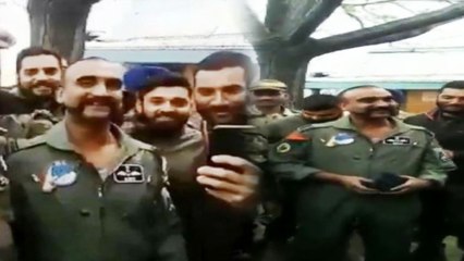 Wing-Commander Abhinandan  का नया वीडियो आया सामने, दोस्तों के मस्ती करते दिखे | वनइंडिया हिंदी