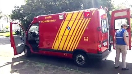 Mulher fratura a clavícula após cair de bicicleta